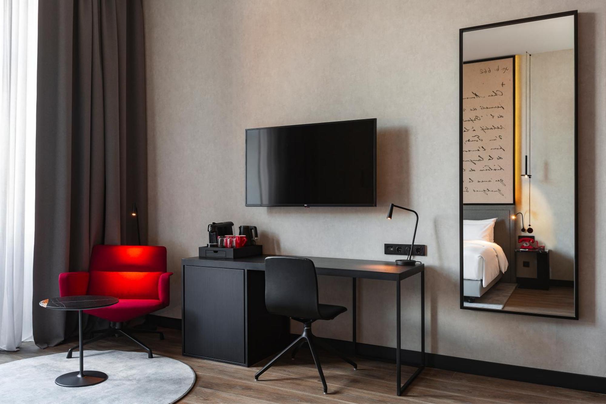Hotel Radisson Red Tiflis Habitación foto